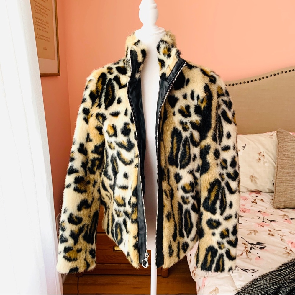 Express Leopard Print Jacket - Picture 2 of 7